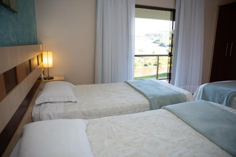 Apartamento Triplo Super Luxo com vista para o lago